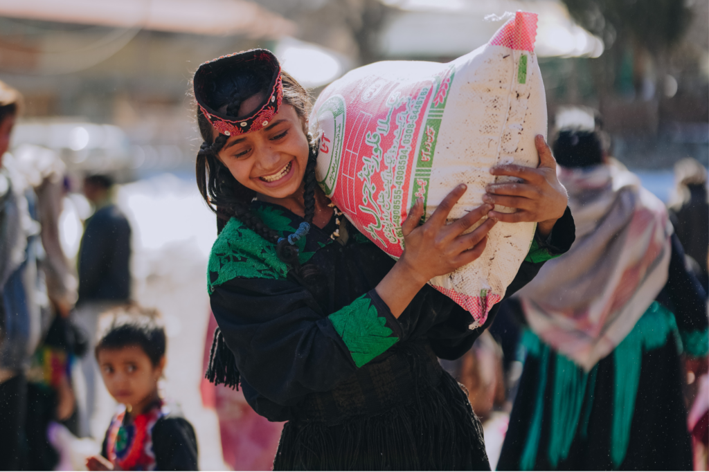 Mercy Chefs' food distribution to a tribe in the Hindu Kush.