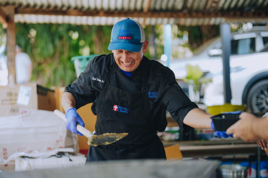 Chef Jaime cooks meals for schoolchildren in Thailand
